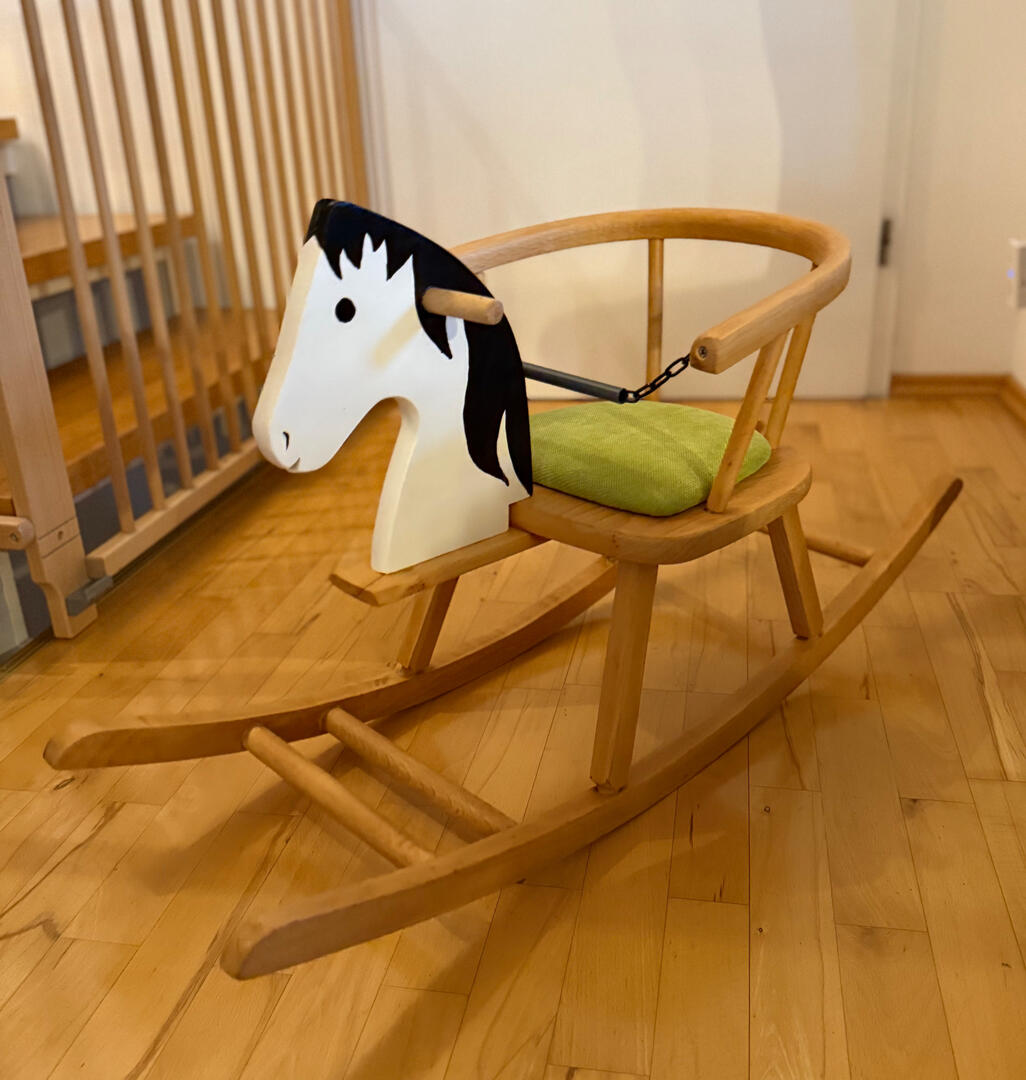 Schaukelpferd nach der Restauration