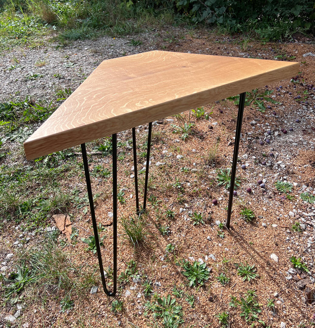 Eck Beistelltisch aus Eiche