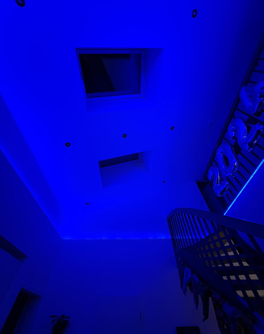 Installation einer smarten indirekten LED Beleuchtung